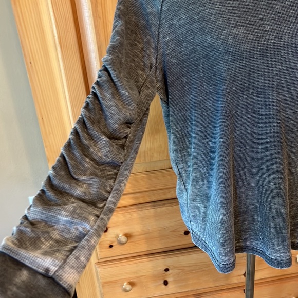 Jane & Delaney Gray Waffle Raglan Long Sleeve T-Shirt M - Picture 2 of 4